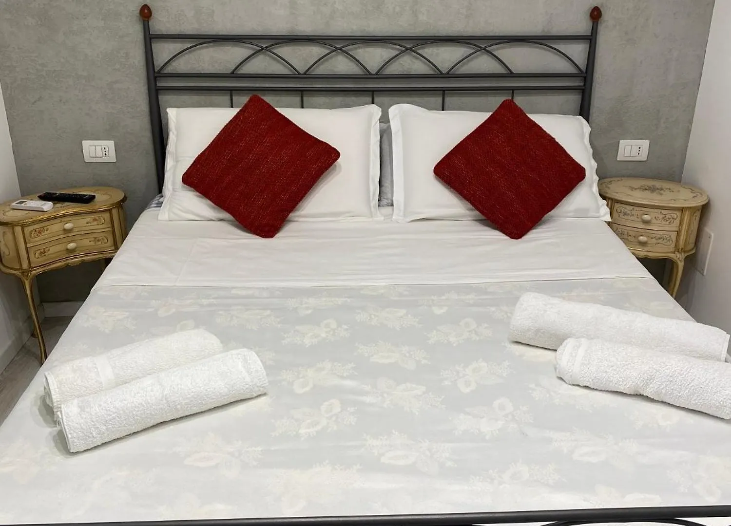 Royal House Bed and Breakfast Κατάνια